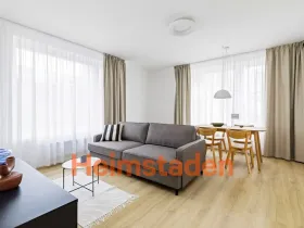 Pronájem bytu 2+kk, Praha - Holešovice, U Pergamenky, 53 m2