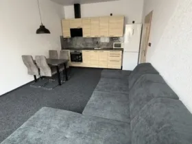 Pronájem bytu 2+kk, Beroun, Husova, 37 m2