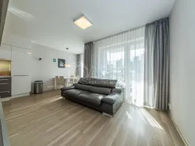 Pronájem bytu 3+kk, Hradec Králové - Nový Hradec Králové, Rybova, 74 m2