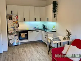 Pronájem bytu 2+kk, Praha - Ruzyně, Karlovarská, 41 m2
