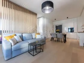 Pronájem bytu 1+kk, Praha - Holešovice, V háji, 44 m2