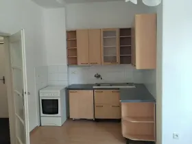 Pronájem bytu 2+kk, Pardubice, Sladkovského, 45 m2
