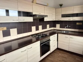Pronájem bytu 2+1, Hradec Králové, Pospíšilova, 52 m2