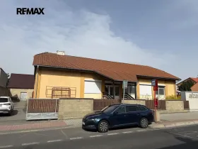 Pronájem skladu, Kladno, Doberská, 327 m2