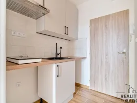 Pronájem bytu 1+kk, Havířov - Město, Dlouhá třída, 23 m2