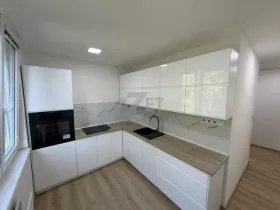Prodej bytu 2+1, Orlová - Lutyně, Vnitřní, 57 m2