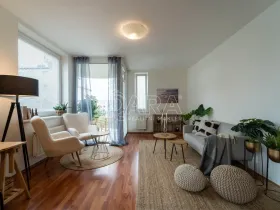 Prodej bytu 2+kk, Praha, Pastevců, 59 m2