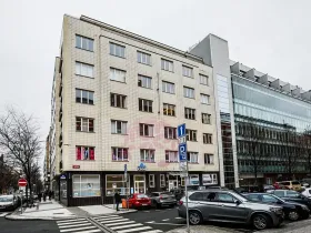 Pronájem kanceláře, Praha - Karlín, Thámova, 153 m2