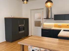 Pronájem bytu 2+kk, Praha - Žižkov, Křišťanova, 58 m2