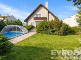 Prodej rodinného domu, Praha - Suchdol, Armádní, 342 m2