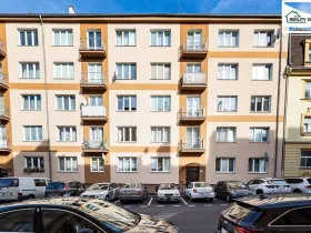 Prodej bytu 2+1, Cheb, Na Hradčanech, 51 m2