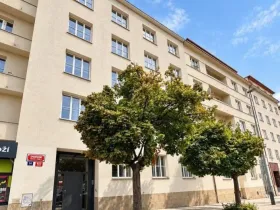 Pronájem bytu 1+1, Praha - Vršovice, Sportovní, 38 m2
