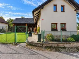 Prodej rodinného domu, Hořiněves - Žíželeves, 211 m2