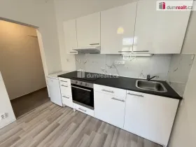 Pronájem bytu 1+kk, Praha - Smíchov, Na Skalce, 22 m2
