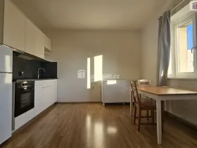 Pronájem bytu 2+kk, Praha - Libeň, Na stráži, 37 m2