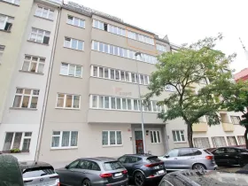 Prodej bytu 1+kk, Praha - Vinohrady, Velehradská, 36 m2
