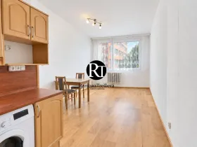 Pronájem bytu 2+kk, Rakovník - Rakovník II, V Lukách, 37 m2