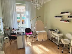 Pronájem obchodního prostoru, Karlovy Vary, T. G. Masaryka, 26 m2