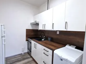 Pronájem bytu 2+kk, Praha - Kamýk, Cuřínova, 43 m2