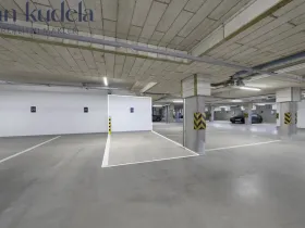 Pronájem garážového stání, Brno, Střední, 13 m2