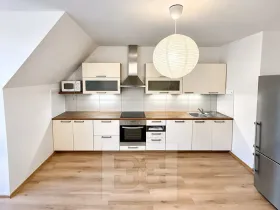 Pronájem bytu 4+kk, Praha, 99 m2