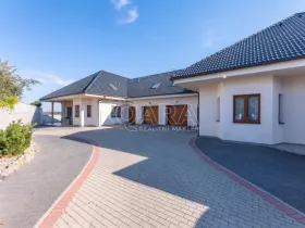 Prodej rodinného domu, Jesenice, Papoušková, 695 m2