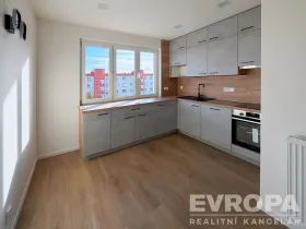 Pronájem bytu 2+1, Praha - Malešice, Počernická, 52 m2