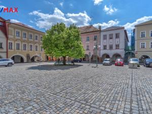 Prodej bytu 2+1, Hostinné, Náměstí, 70 m2