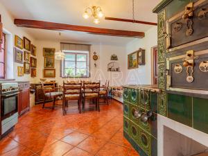 Prodej vícegeneračního domu, Paračov, 388 m2