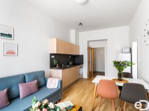 Prodej bytu 2+kk, Praha, Spojovací, 50 m2