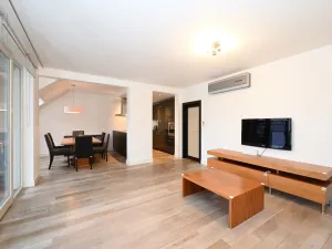 Pronájem bytu 5+kk, Praha - Hrdlořezy, Mezilehlá, 141 m2