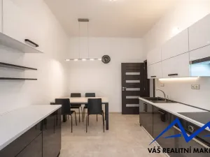 Prodej bytu 3+1, Ostrava, náměstí Msgre Šrámka, 93 m2