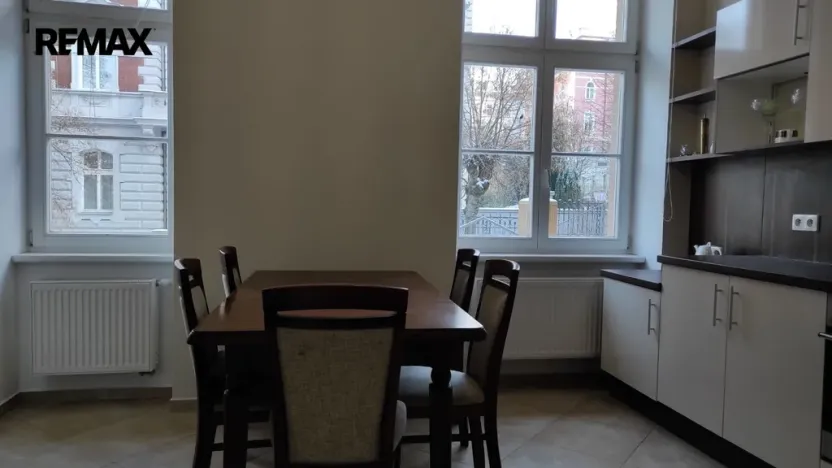 Prodej bytu 3+1, Karlovy Vary, Moskevská, 85 m2