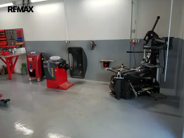 Prodej komerční nemovitosti, Brno - Židenice, Šámalova, 2369 m2