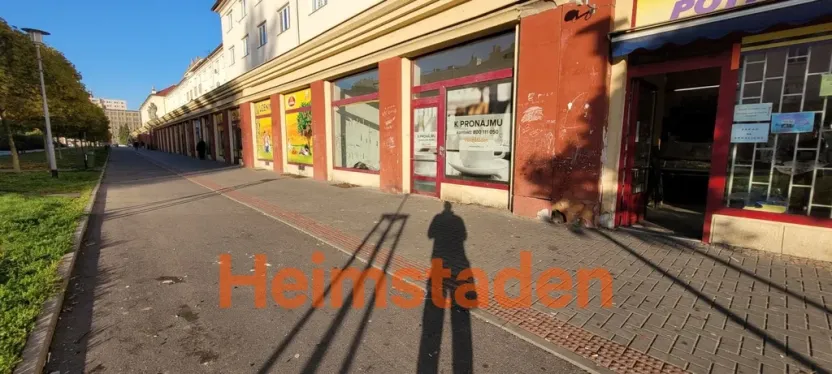 Pronájem obchodního prostoru, Karviná - Nové Město, nám. Budovatelů, 79 m2