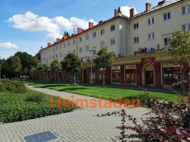 Pronájem obchodního prostoru, Karviná - Nové Město, nám. Budovatelů, 126 m2