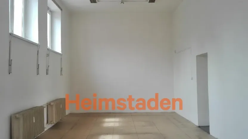 Pronájem obchodního prostoru, Karviná - Nové Město, nám. Budovatelů, 126 m2