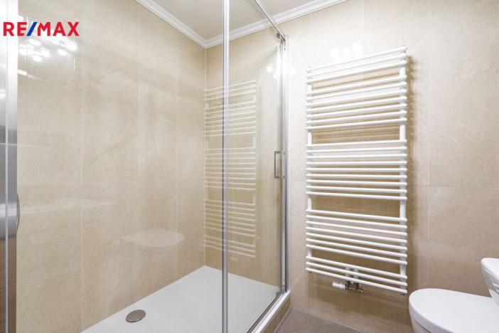 Prodej činžovního domu, Karlovy Vary, Bulharská, 635 m2