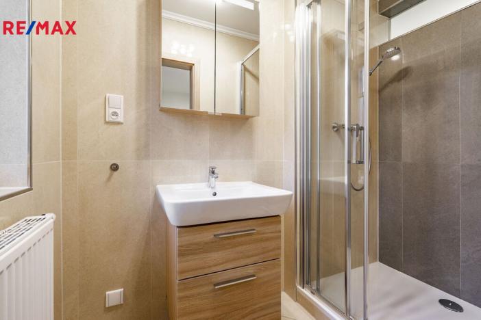 Prodej činžovního domu, Karlovy Vary, Bulharská, 635 m2