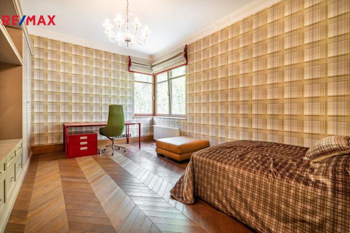 Prodej bytu 6+kk a větší, Karlovy Vary, U Imperiálu, 251 m2