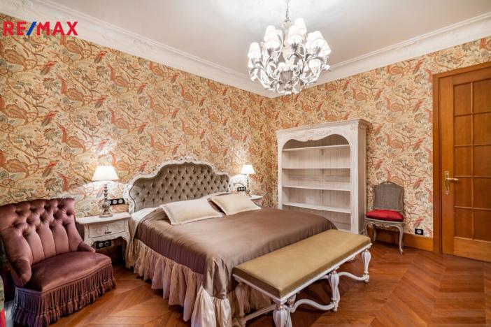 Prodej bytu 6+kk a větší, Karlovy Vary, U Imperiálu, 251 m2