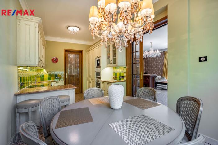 Prodej bytu 6+kk a větší, Karlovy Vary, U Imperiálu, 251 m2