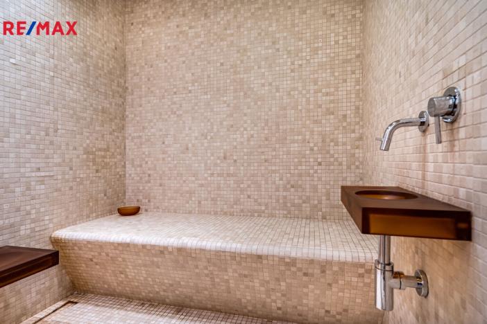 Prodej bytu 6+kk a větší, Karlovy Vary, U Imperiálu, 251 m2