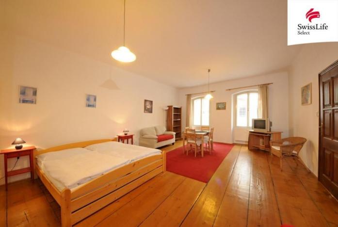 Prodej historického objektu, Český Krumlov, Dlouhá, 1100 m2