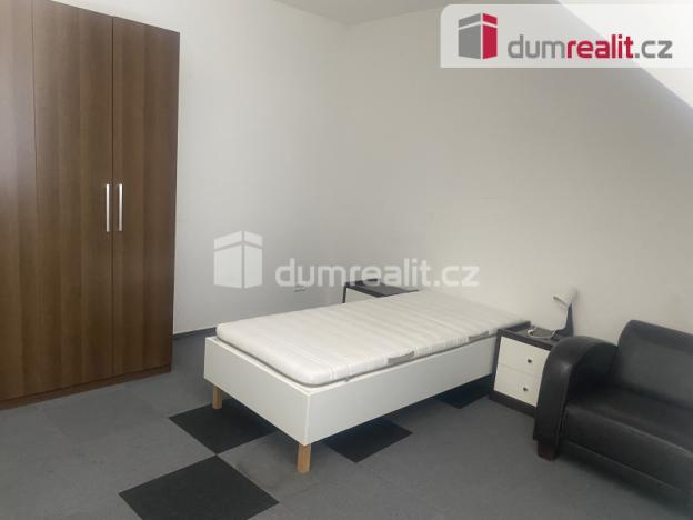 Pronájem bytu 1+kk, Praha - Hostavice, Pilská, 16 m2