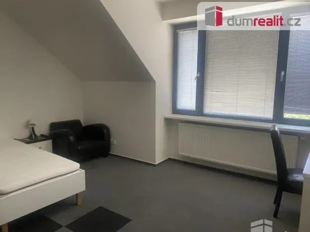 Pronájem bytu 1+kk, Praha - Hostavice, Pilská, 16 m2