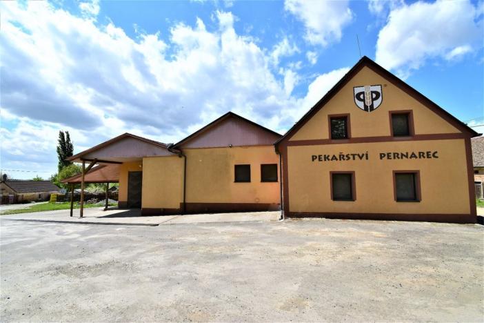 Prodej výrobních prostor, Pernarec, 995 m2