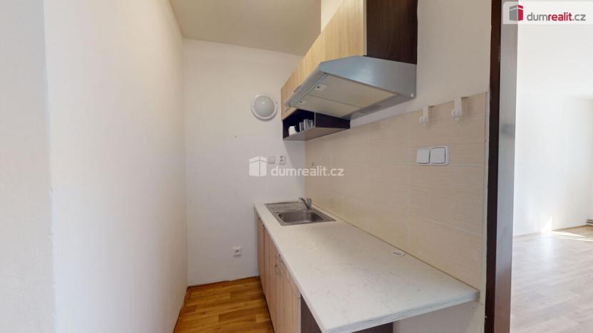 Pronájem bytu 1+1, Opava - Komárov, Podvihovská, 37 m2