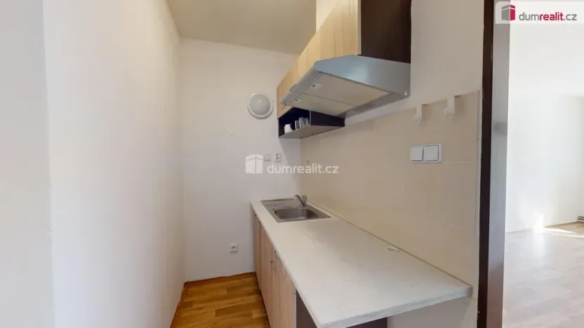 Pronájem bytu 1+1, Opava - Komárov, Podvihovská, 37 m2