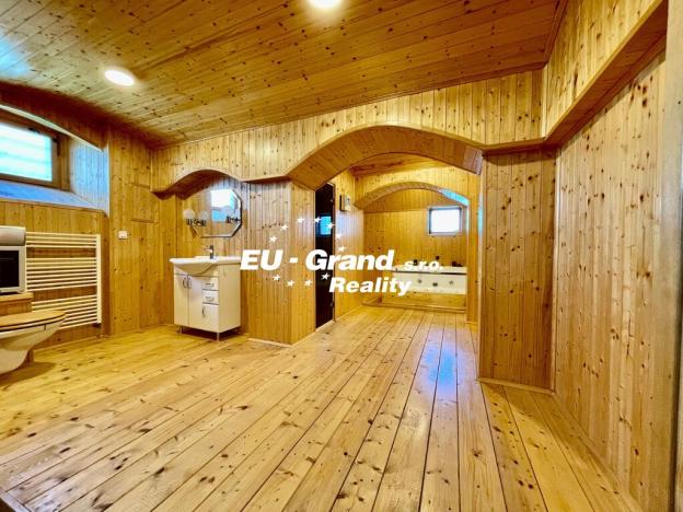 Prodej vily, Neugersdorf, Německo, Hauptstrasse, 500 m2